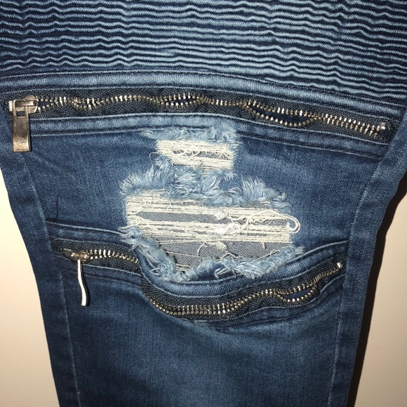 Plus Size Distressed Super Skinny Jeans - Picture 6 of 6